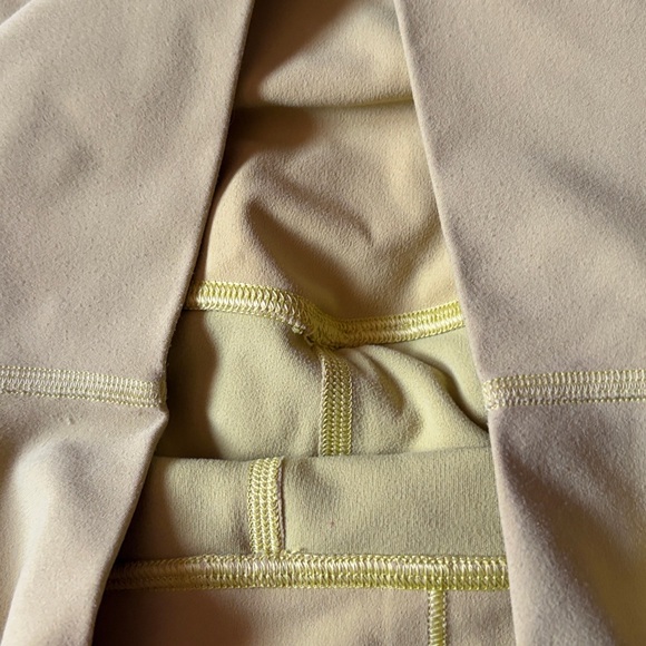 LULULEMON ALIGN HIGH RISE PANT 25” - Picture 3 of 6